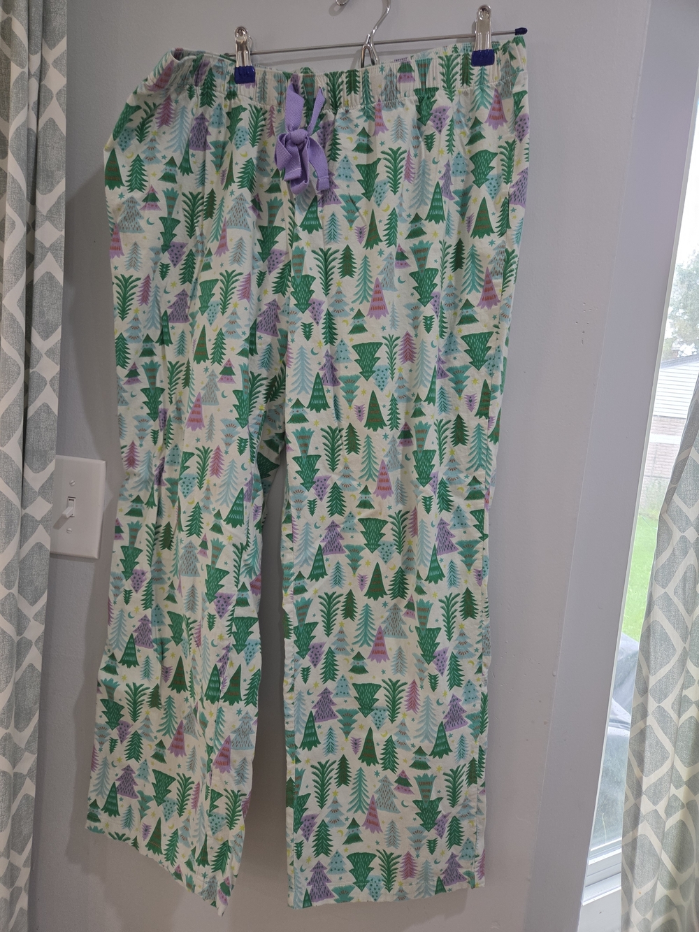 Amazon Essentials Green and Purple Tree Print Women's Pajama Pants
